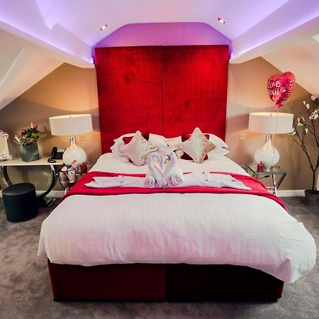 Aphrodites Group - Luxury Hot Tub Suites In Central Lake District! Bowness-on-Windermere Buitenkant foto