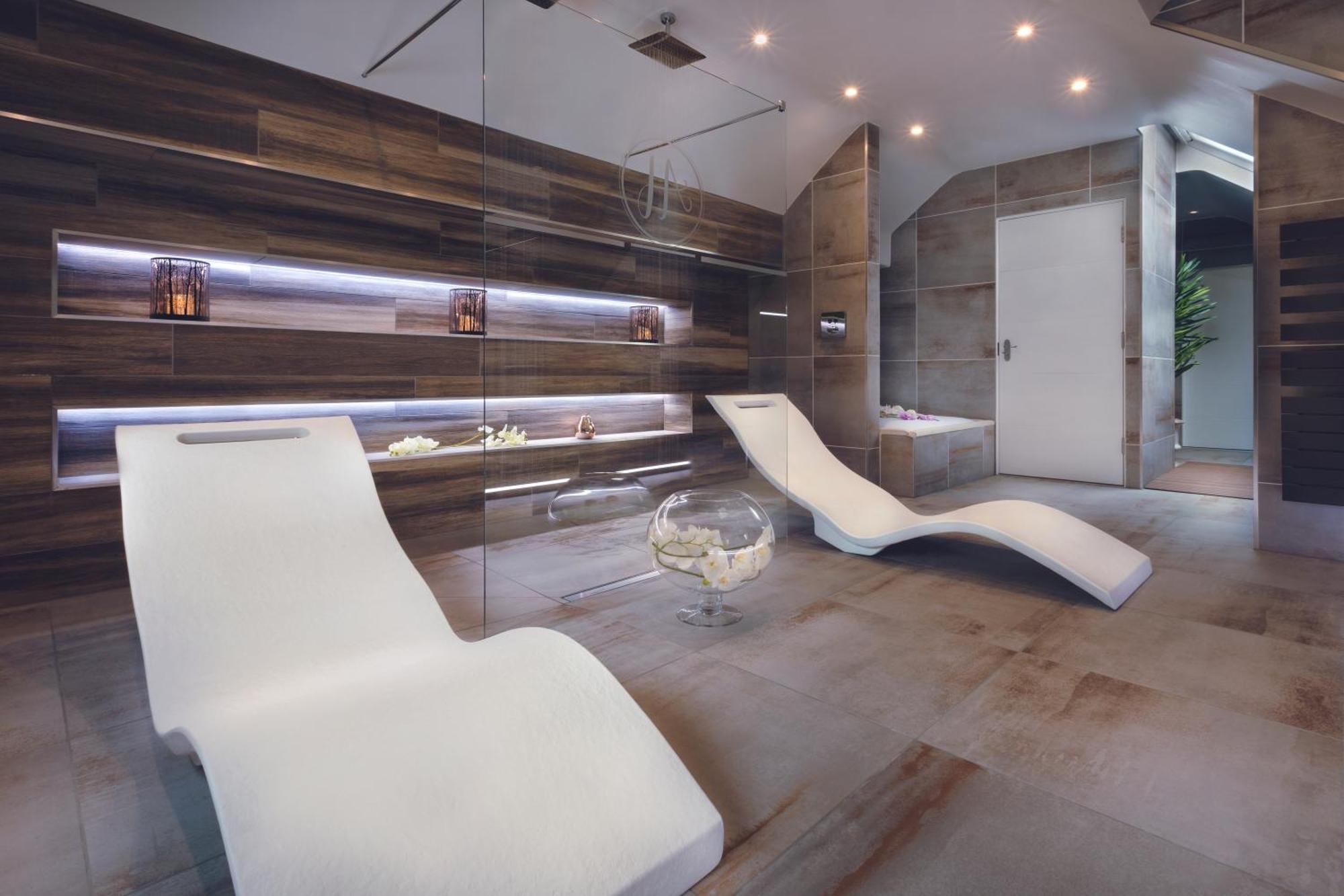 Aphrodites Group - Luxury Hot Tub Suites In Central Lake District! Bowness-on-Windermere Buitenkant foto