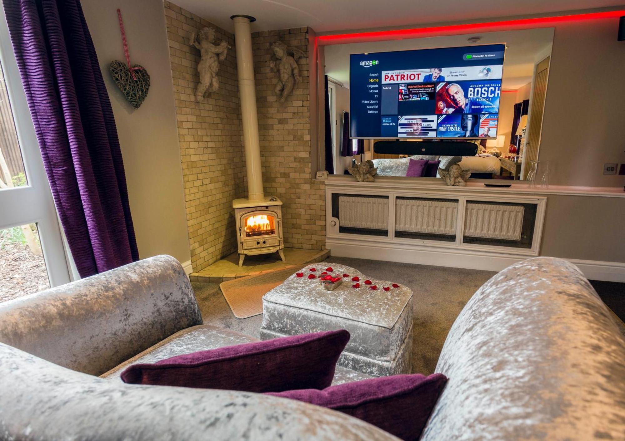 Aphrodites Group - Luxury Hot Tub Suites In Central Lake District! Bowness-on-Windermere Buitenkant foto