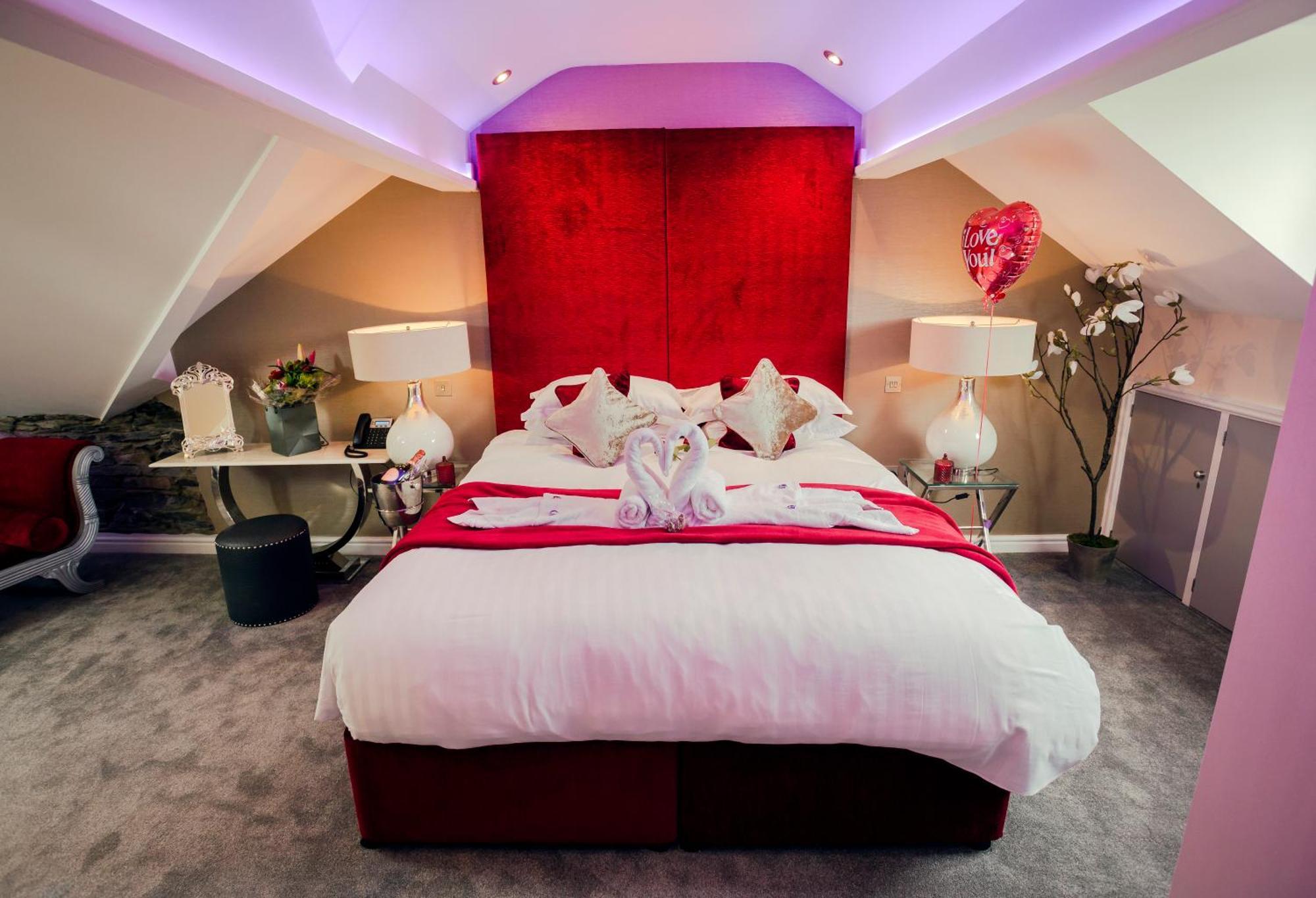 Aphrodites Group - Luxury Hot Tub Suites In Central Lake District! Bowness-on-Windermere Buitenkant foto