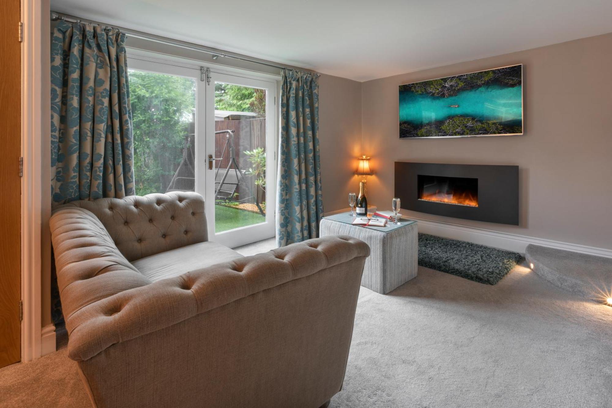 Aphrodites Group - Luxury Hot Tub Suites In Central Lake District! Bowness-on-Windermere Buitenkant foto